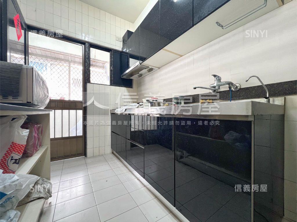 近道明輕軌邊間大三房房屋室內格局與周邊環境