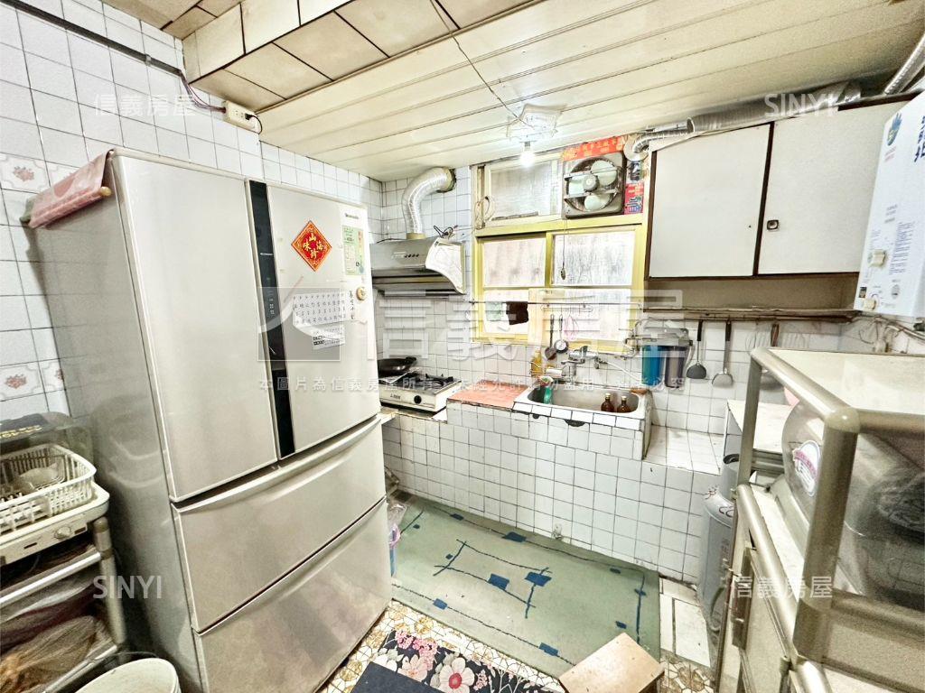 新生街頂加～大空間房屋室內格局與周邊環境