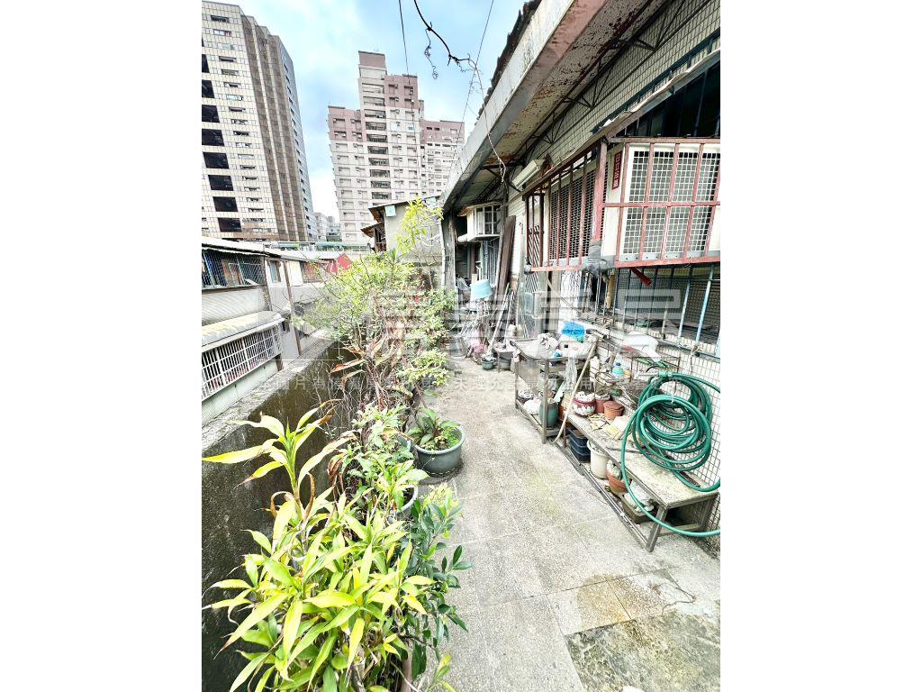 新生街頂加～大空間房屋室內格局與周邊環境