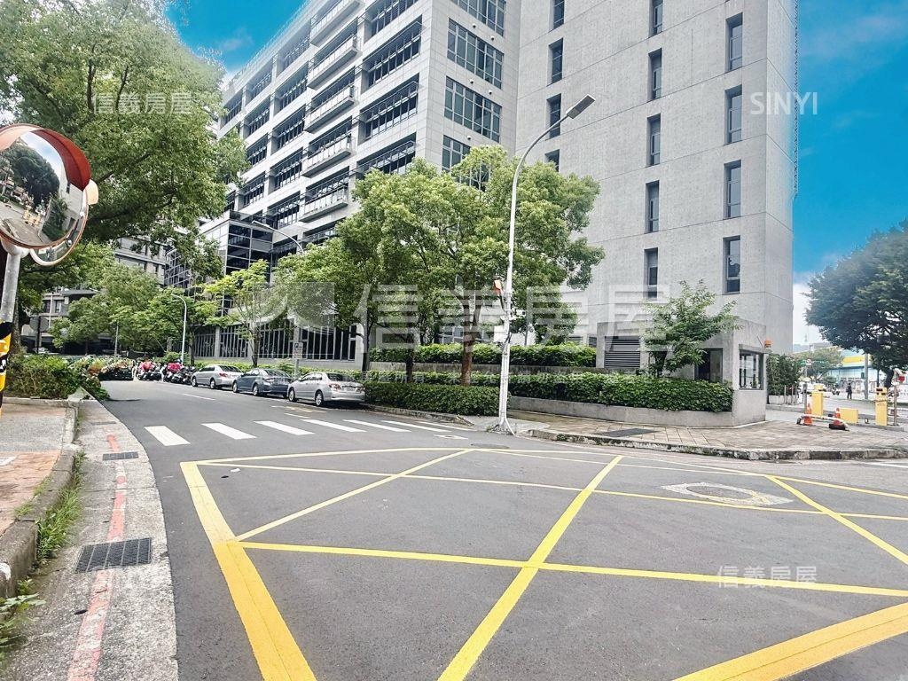 水牛城金店面房屋室內格局與周邊環境