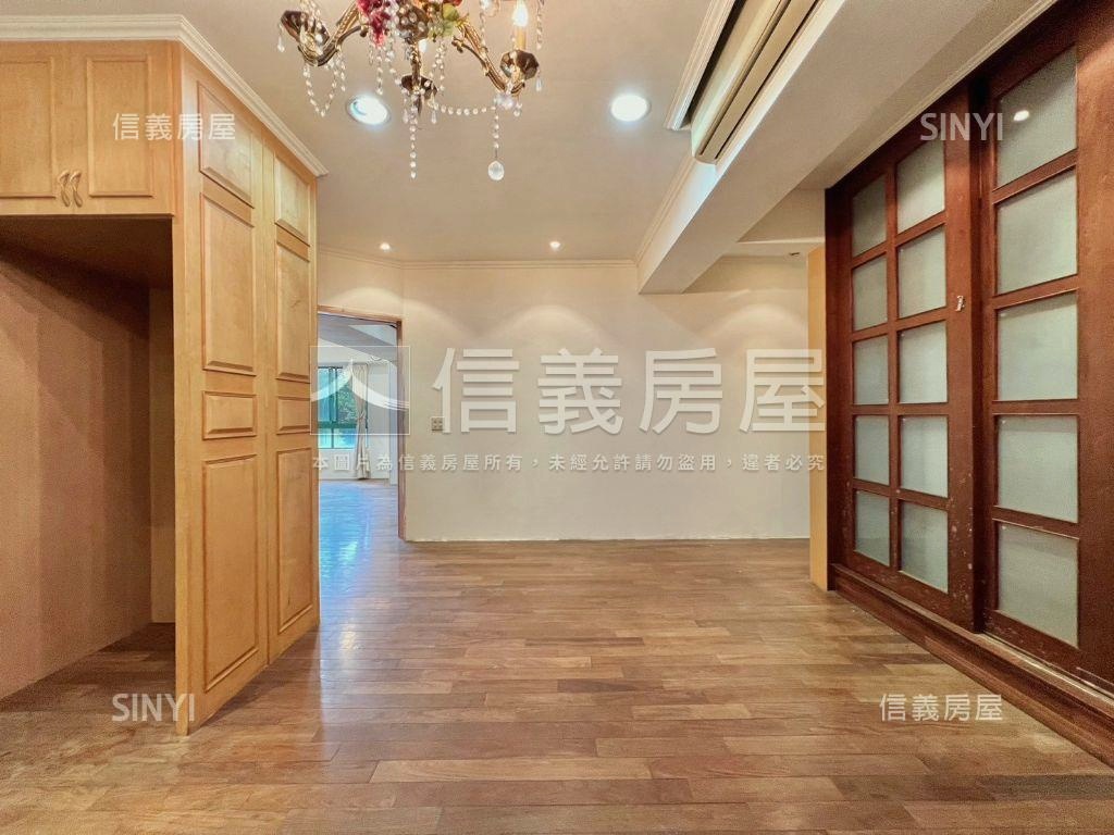 降價必看！西區三房平車房屋室內格局與周邊環境