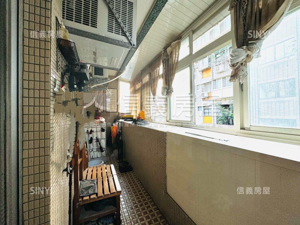 大空間安居樂業美宅房屋室內格局與周邊環境