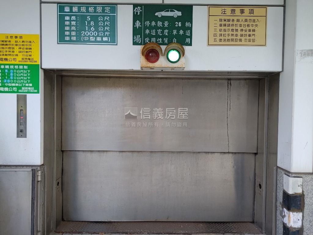 信義世貿管理美屋＋車位房屋室內格局與周邊環境