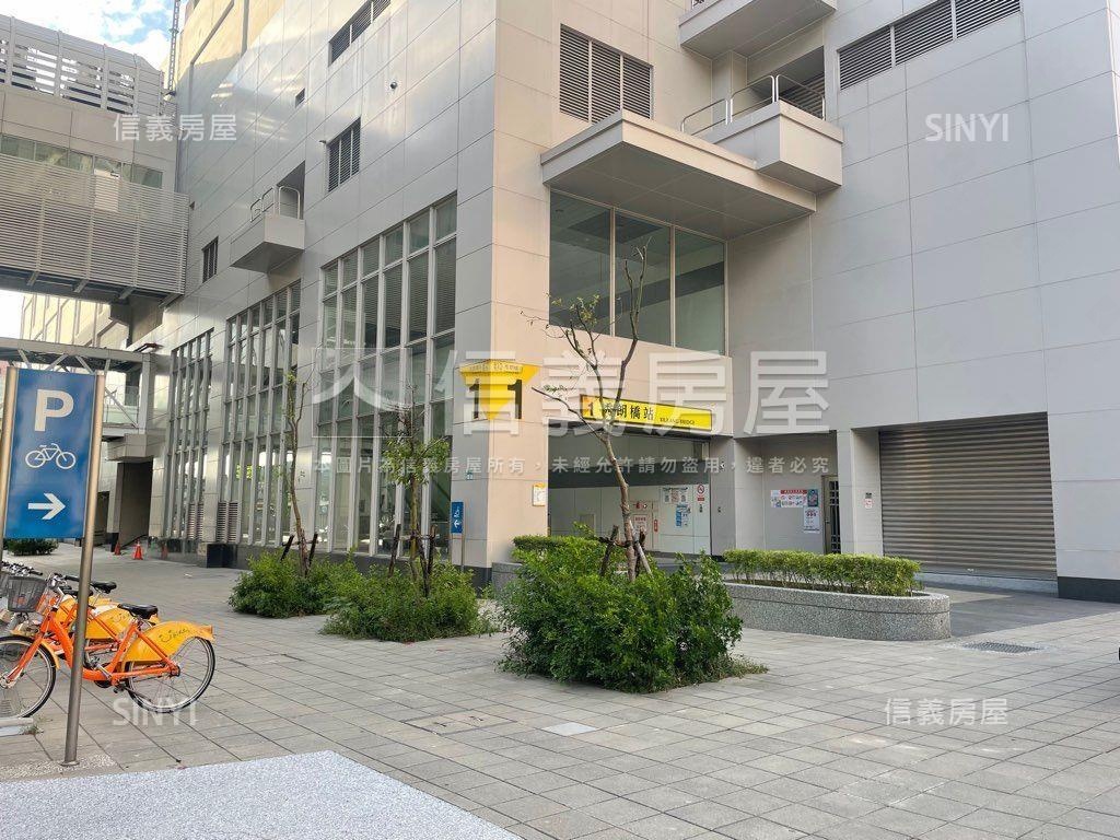 秀朗捷運亮麗三樓房屋室內格局與周邊環境