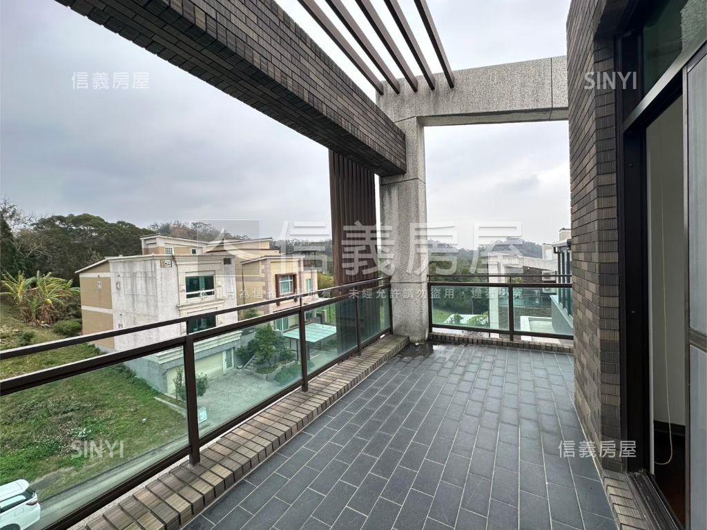 愛迪生游泳池別墅房屋室內格局與周邊環境