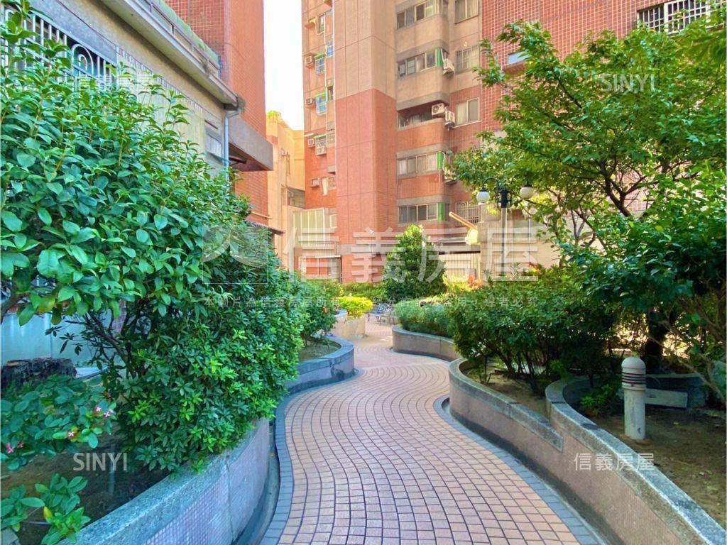 ｌａｌａｐｏｒｔ三房車位房屋室內格局與周邊環境