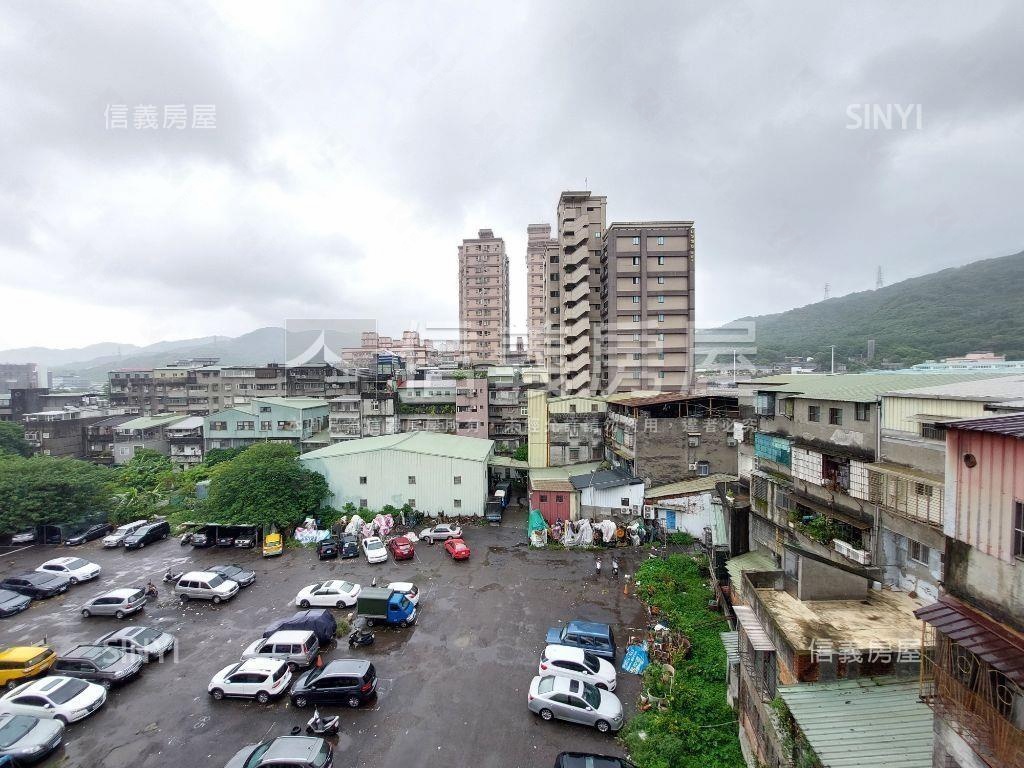 迴龍捷運邊間美寓房屋室內格局與周邊環境