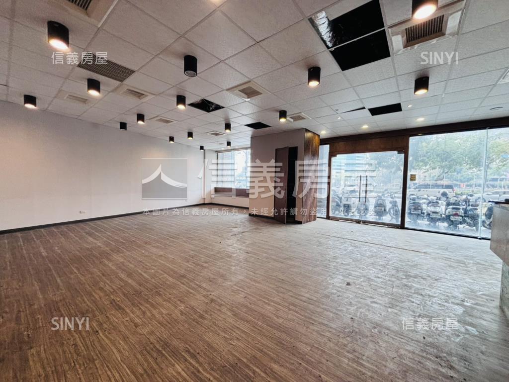 愛河首排。豪景大坪店霸房屋室內格局與周邊環境