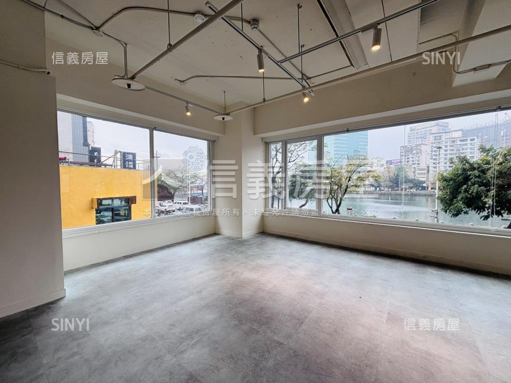 愛河首排。豪景大坪店霸房屋室內格局與周邊環境