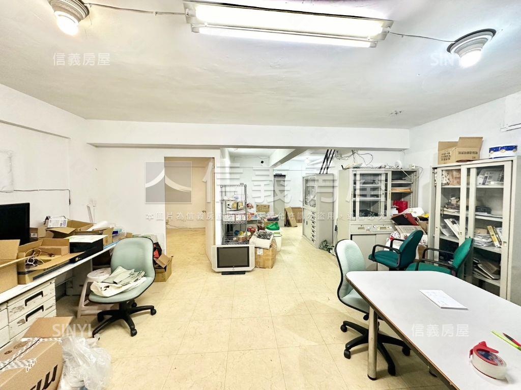 巷寬優質店辦房屋室內格局與周邊環境