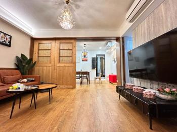 附中捷運住四美居