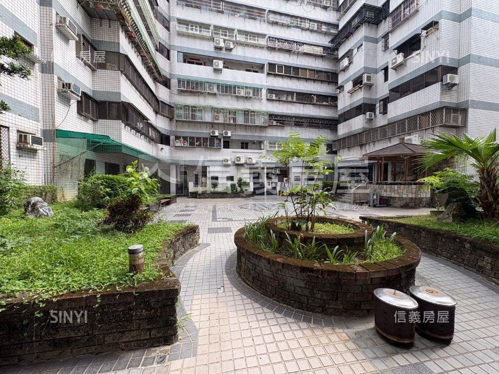 近車站雙面採光美套房房屋室內格局與周邊環境