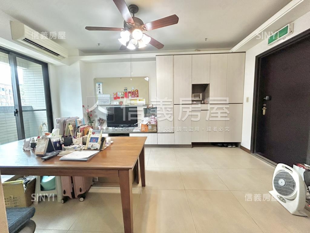 鳳翔高樓採光前後陽台房屋室內格局與周邊環境