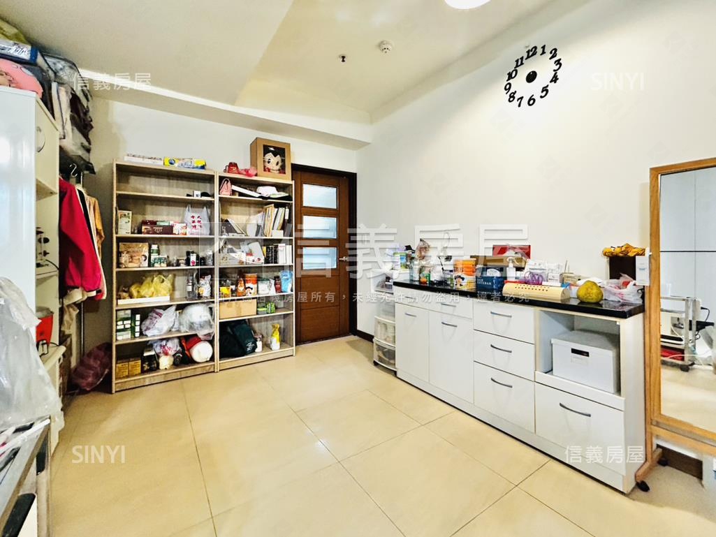 鳳翔高樓採光前後陽台房屋室內格局與周邊環境