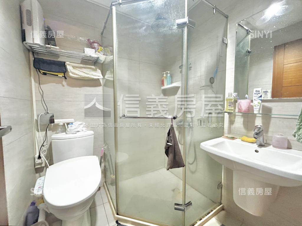 鳳翔高樓採光前後陽台房屋室內格局與周邊環境