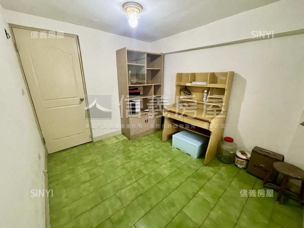 美術館內惟公寓一樓房屋室內格局與周邊環境