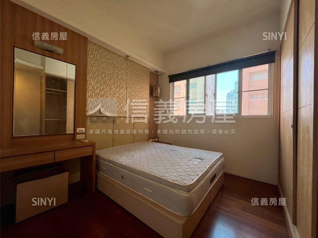 近馬卡綠園道三房平車房屋室內格局與周邊環境