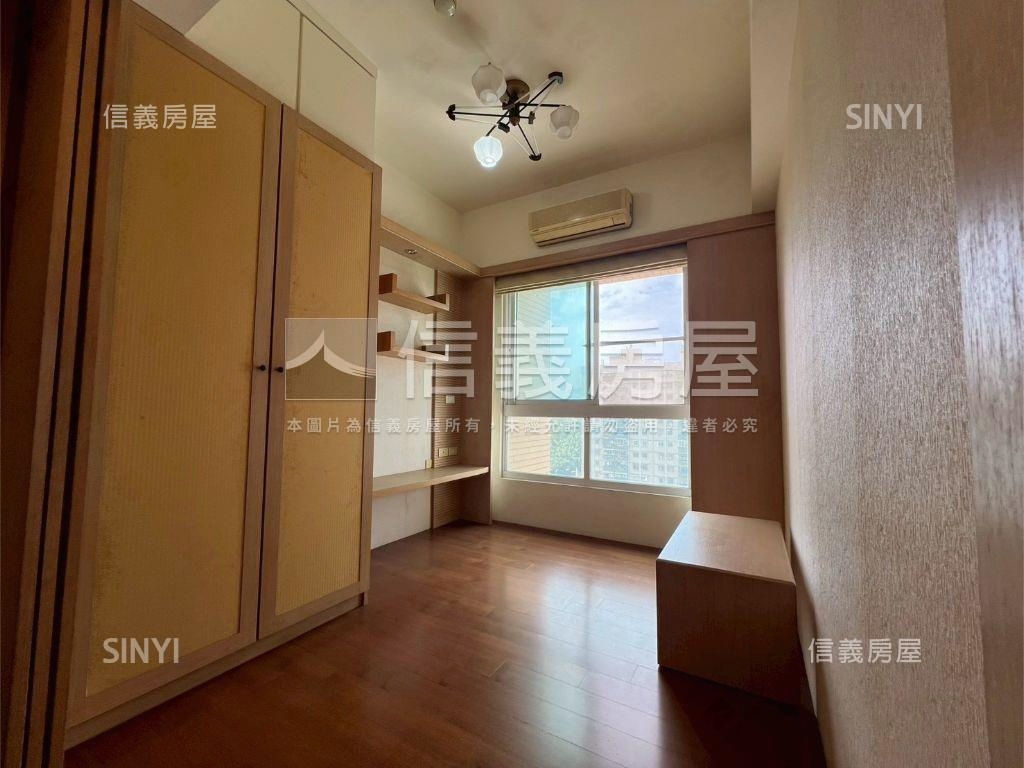 近馬卡綠園道三房平車房屋室內格局與周邊環境