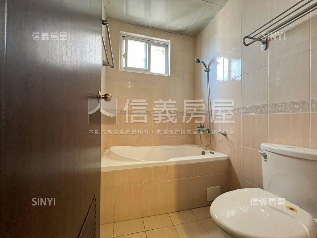 近馬卡綠園道三房平車房屋室內格局與周邊環境