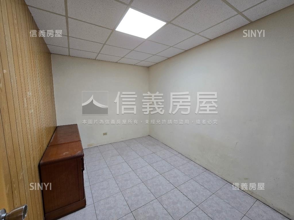 士林稀有邊間低總價一樓房屋室內格局與周邊環境