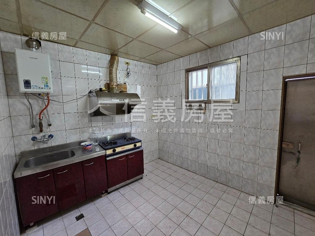士林稀有邊間低總價一樓房屋室內格局與周邊環境