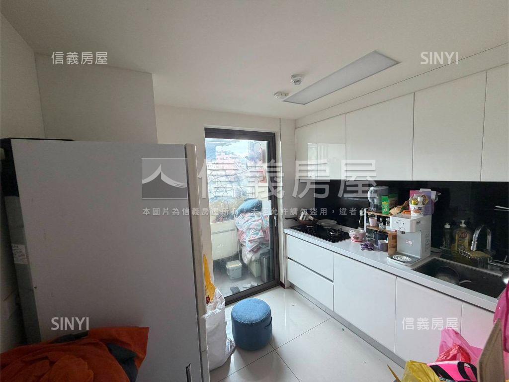 薩爾茲堡邊間三房車位房屋室內格局與周邊環境