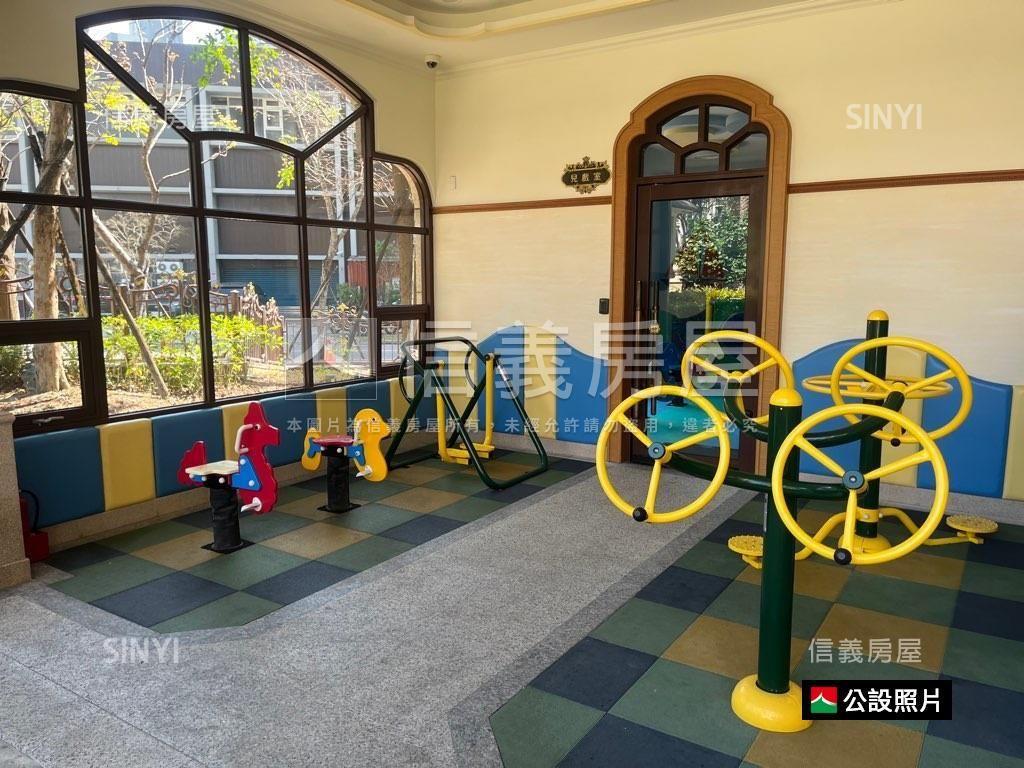 薩爾茲堡邊間三房車位房屋室內格局與周邊環境