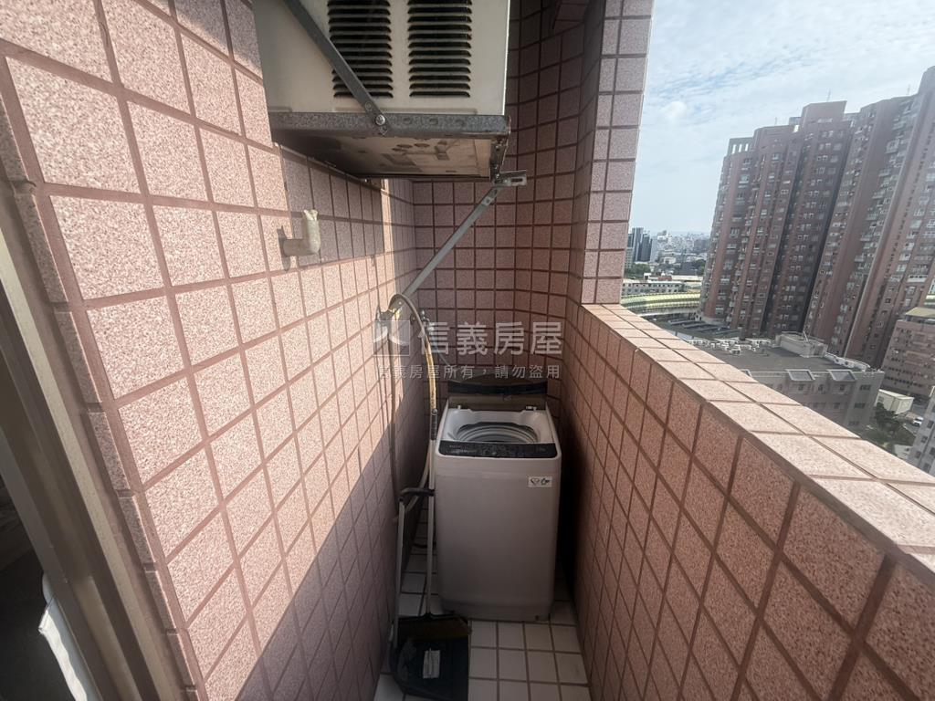 太宇尊爵高樓層視野美套房房屋室內格局與周邊環境