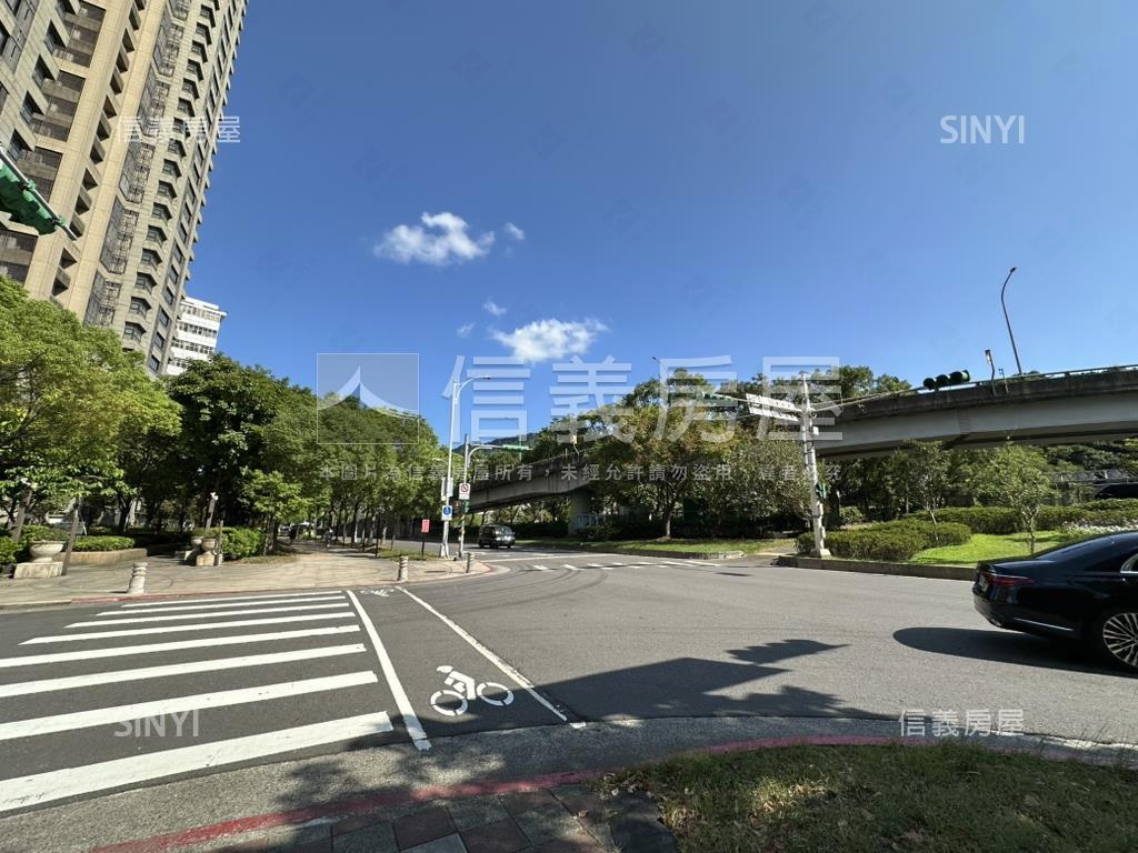 新案博愛學區捷運電梯三房房屋室內格局與周邊環境