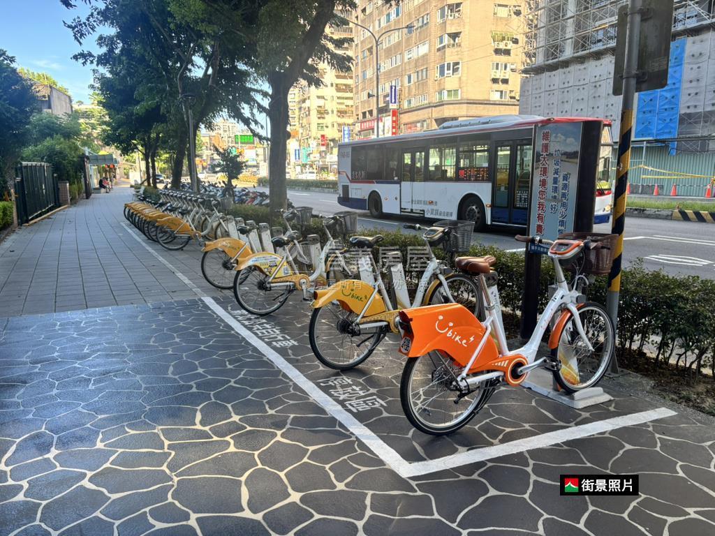 【推薦】宏國大鎮３房車位房屋室內格局與周邊環境