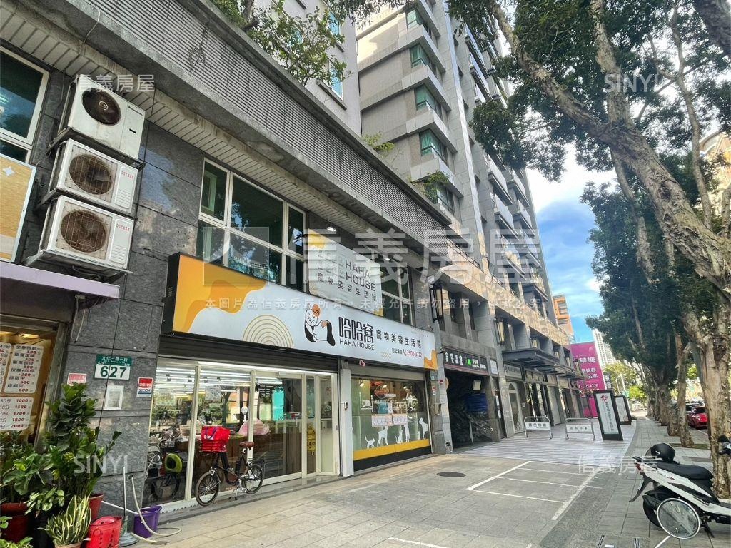 文化三路面寬近家樂福店面房屋室內格局與周邊環境