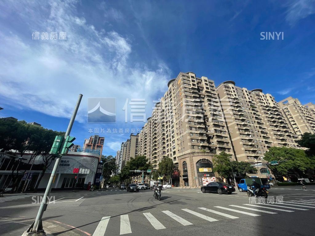 文化三路面寬近家樂福店面房屋室內格局與周邊環境