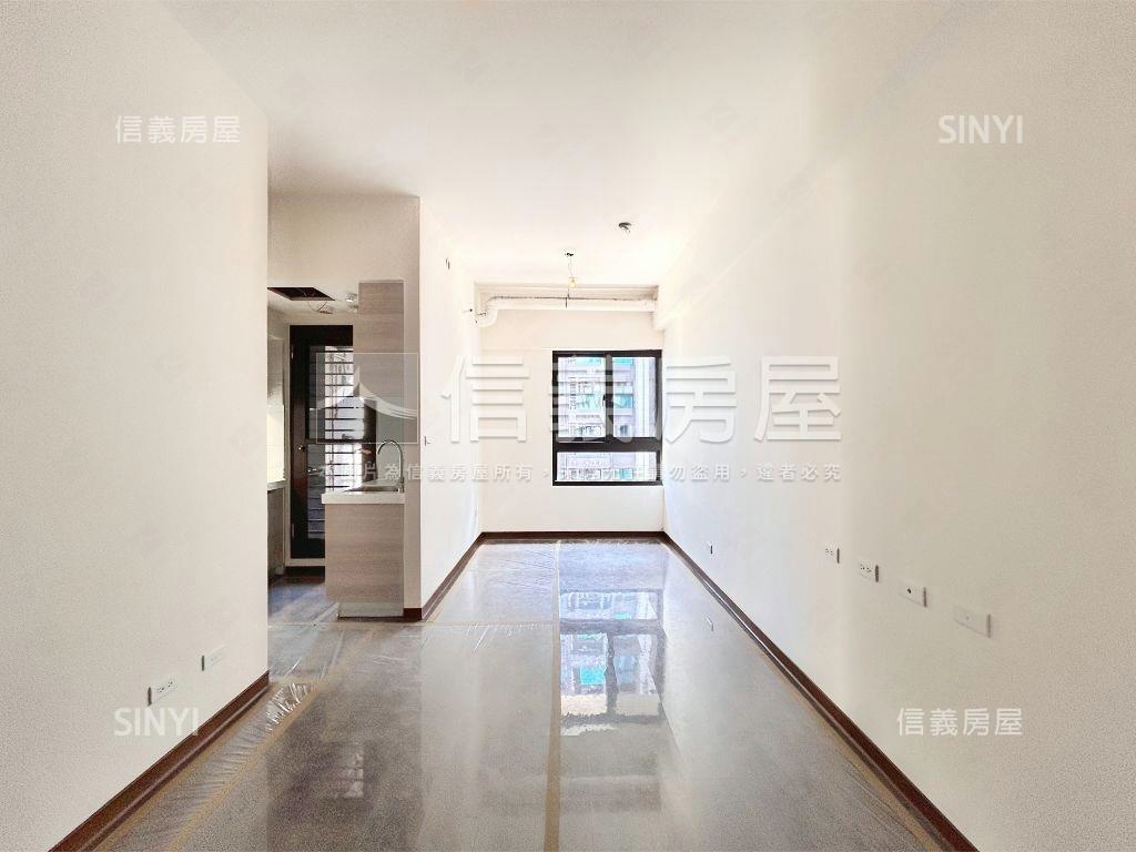 快樂王國全新三房車位房屋室內格局與周邊環境