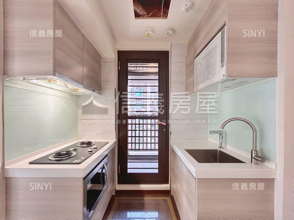 快樂王國全新三房車位房屋室內格局與周邊環境