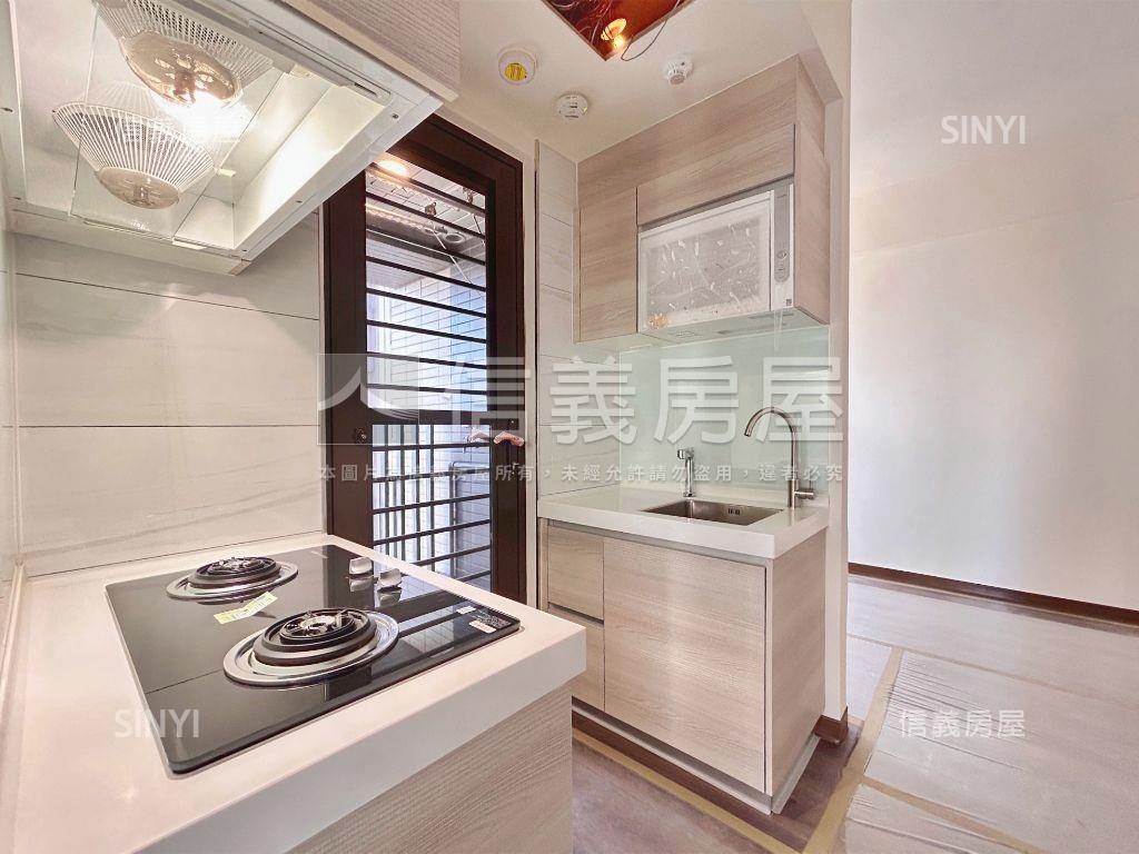 快樂王國全新三房車位房屋室內格局與周邊環境