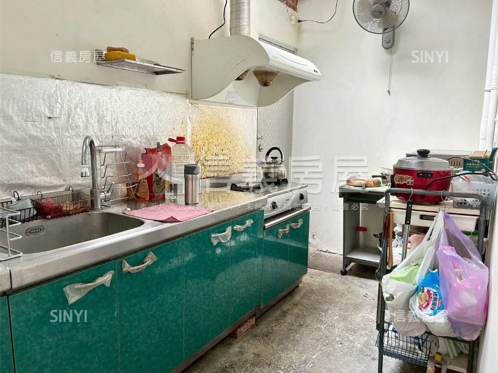 近南門路低總價透天房屋室內格局與周邊環境