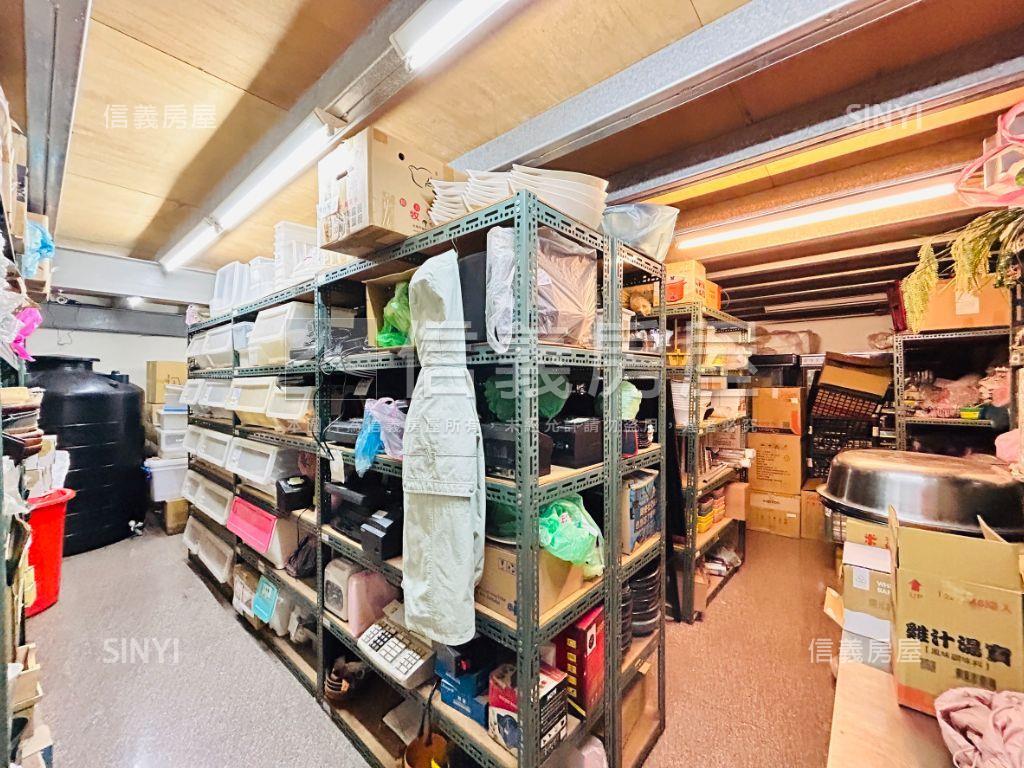 面寬１２米住辦方便停車房屋室內格局與周邊環境