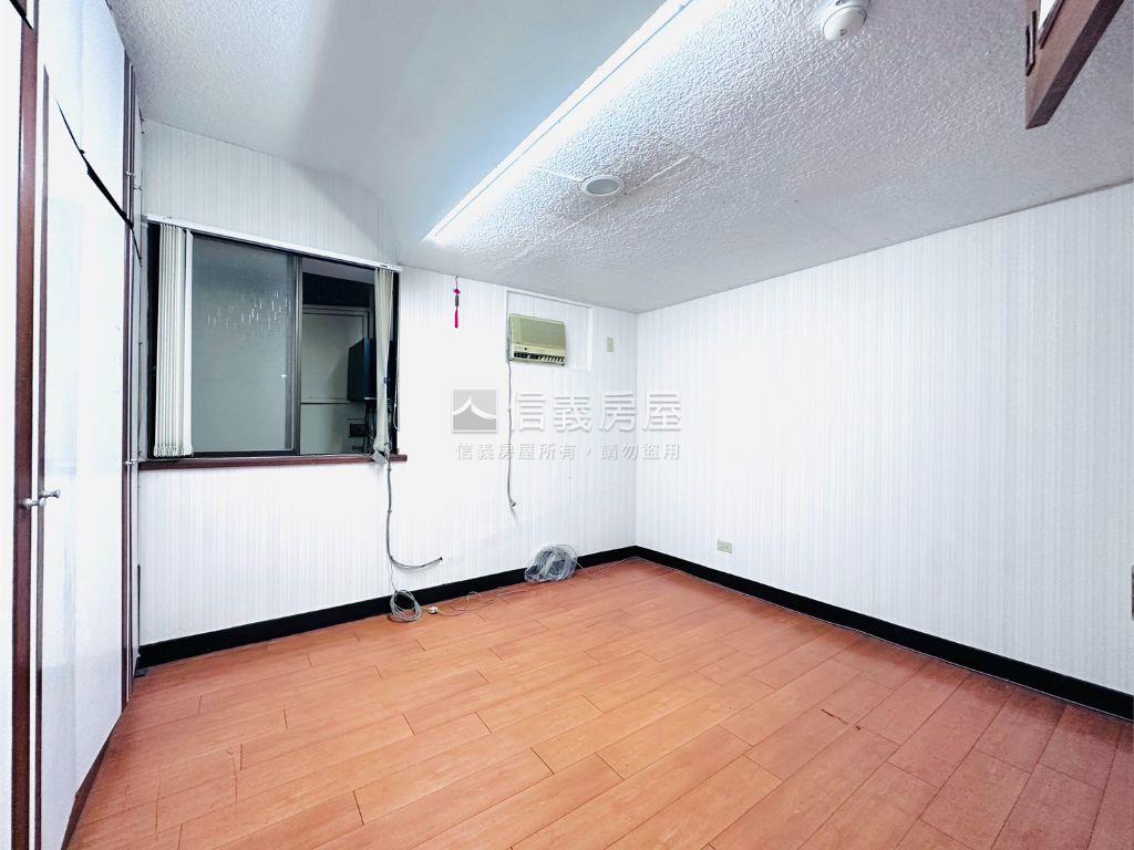 專任附中學區捷運管理三房房屋室內格局與周邊環境