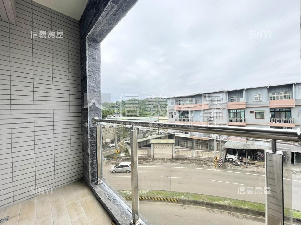 北埔角間全新電梯透店Ａ房屋室內格局與周邊環境