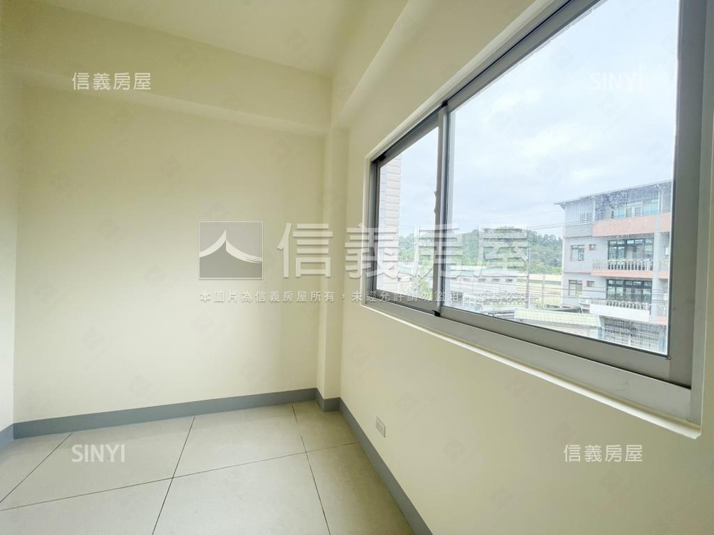 北埔角間全新電梯透店Ａ房屋室內格局與周邊環境