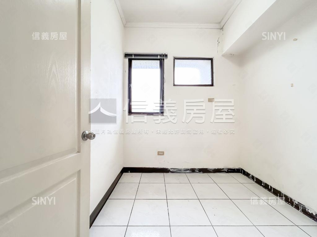 青春宏威·福華三房車位房屋室內格局與周邊環境