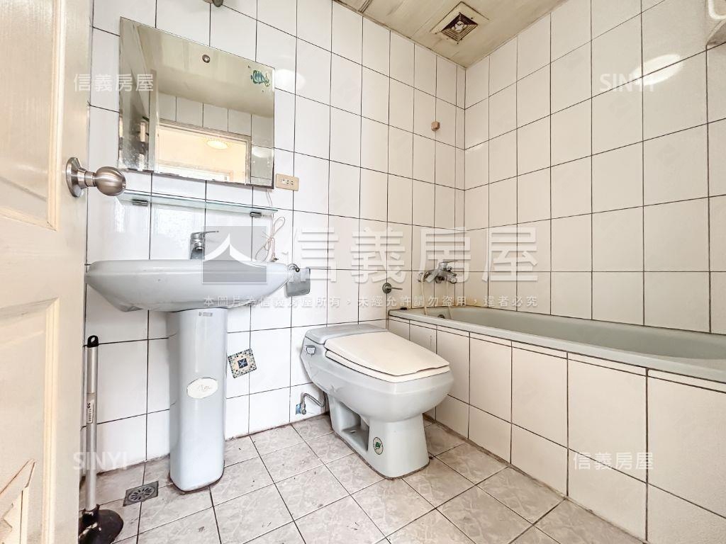 青春宏威·福華三房車位房屋室內格局與周邊環境