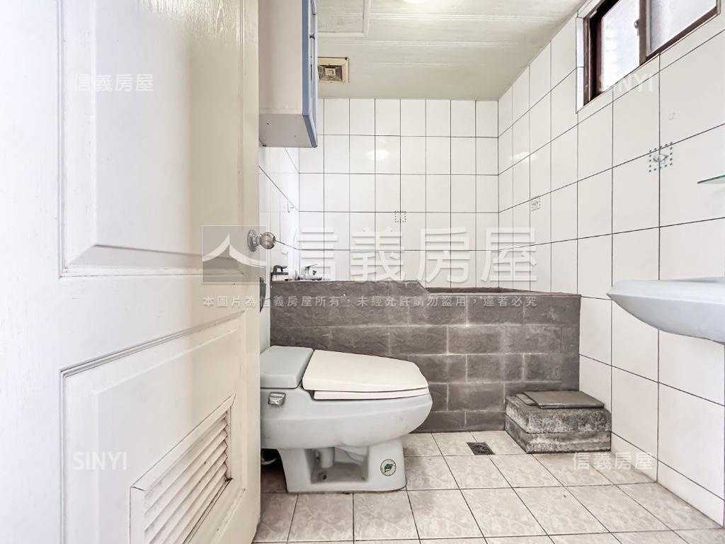 青春宏威·福華三房車位房屋室內格局與周邊環境