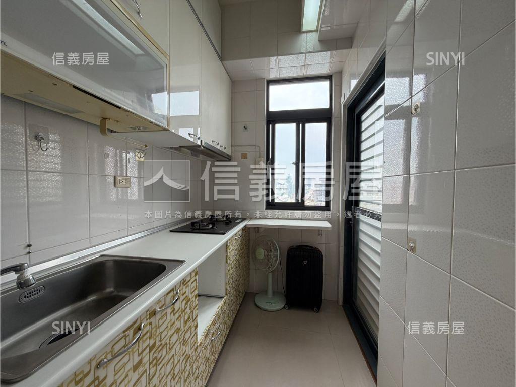 俗！！比佛利大兩房視野戶房屋室內格局與周邊環境