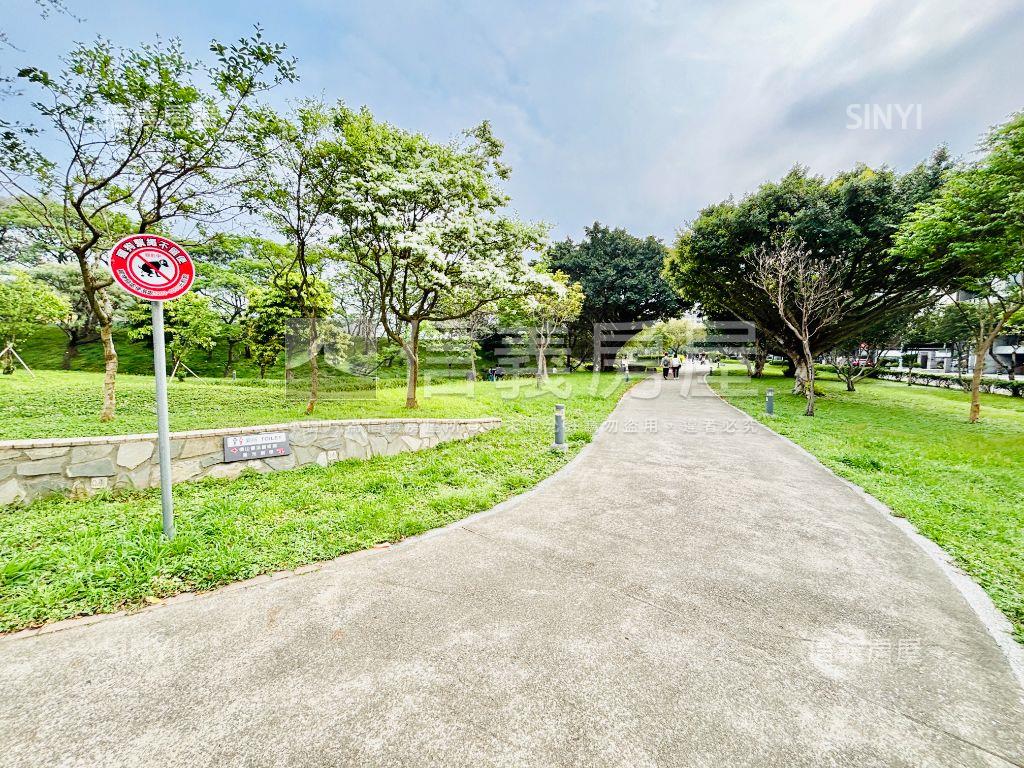 青埔✯橫山Ａ１７兩衛坡平房屋室內格局與周邊環境