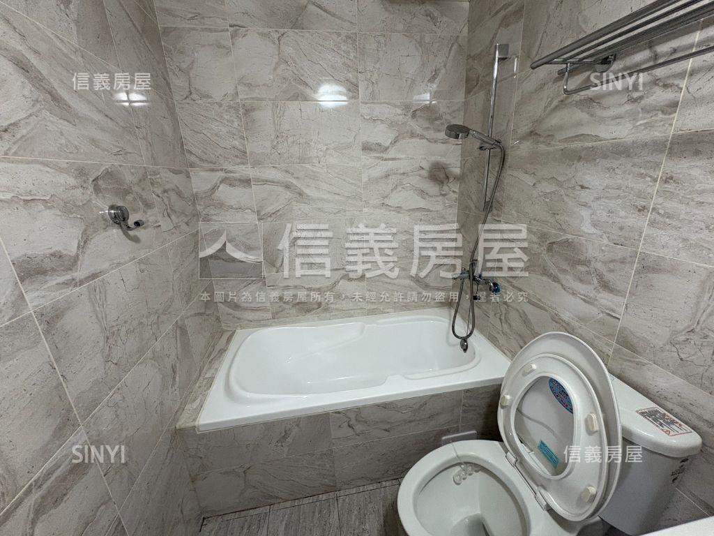 水交社城意高樓層三房平車房屋室內格局與周邊環境