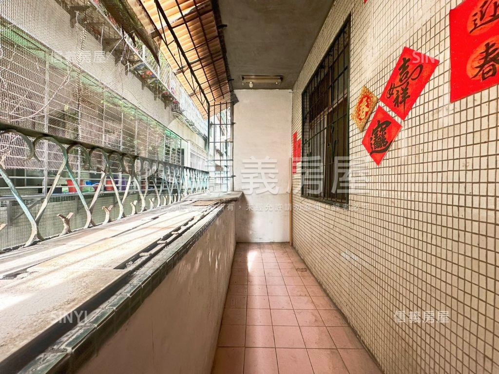中和邊間一層一戶三樓公寓房屋室內格局與周邊環境
