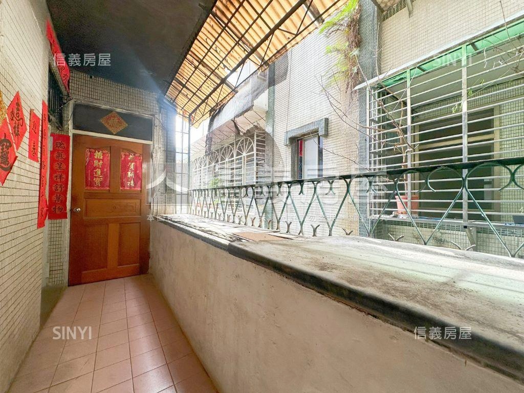 中和邊間一層一戶三樓公寓房屋室內格局與周邊環境