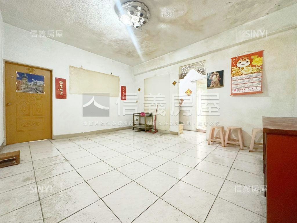 中和邊間一層一戶三樓公寓房屋室內格局與周邊環境