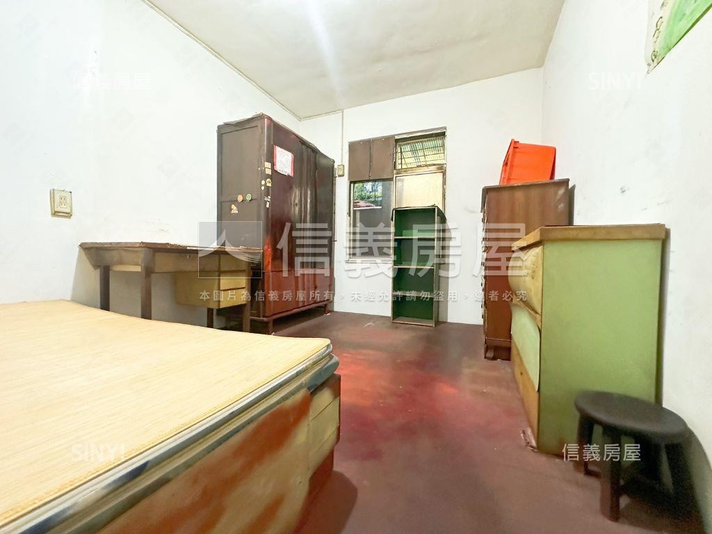 中和邊間一層一戶三樓公寓房屋室內格局與周邊環境
